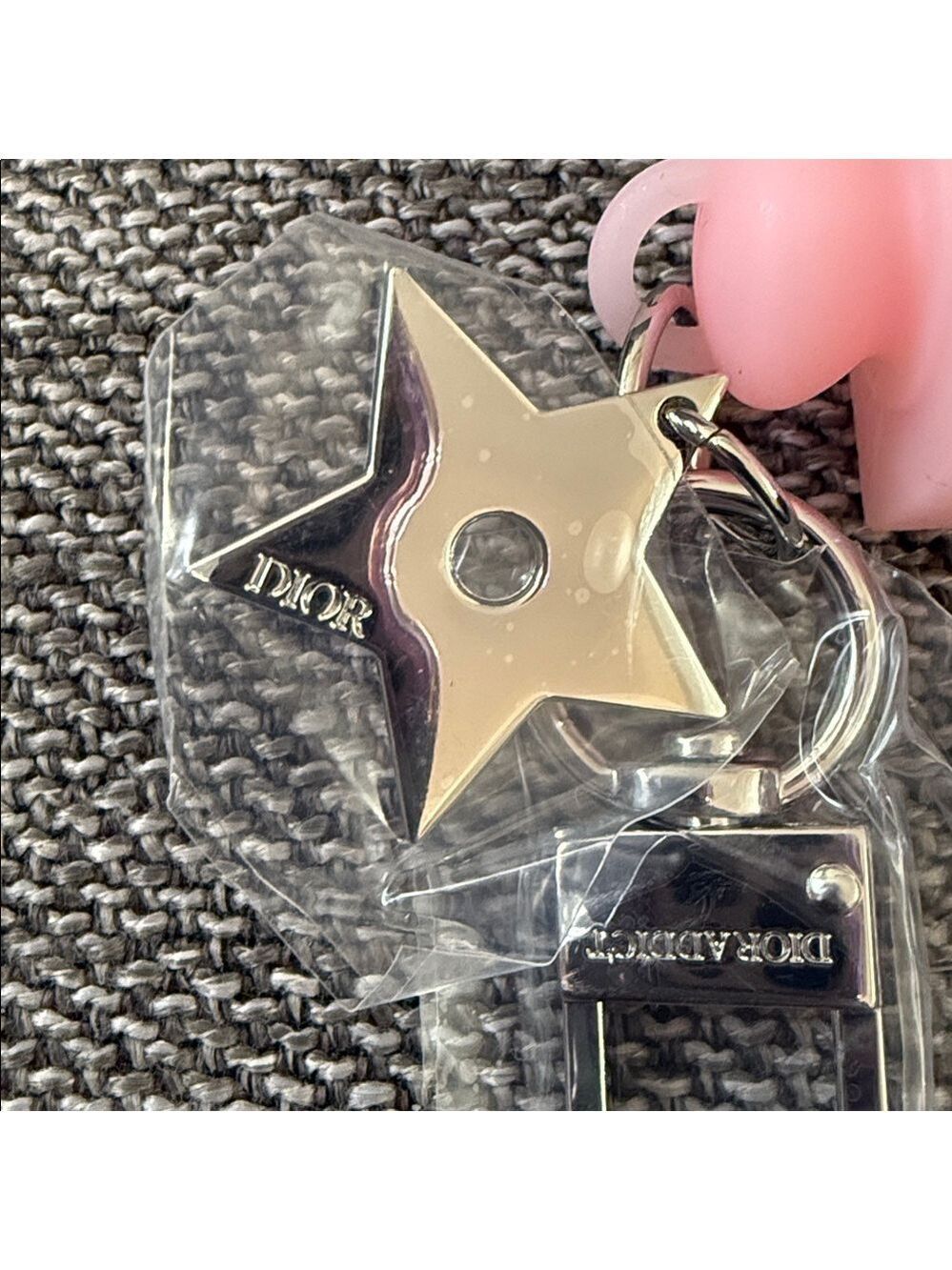 Dior Addict Lip Gloss Star Key Chain Pink Silicone New Authentic - Picture 14 of 17